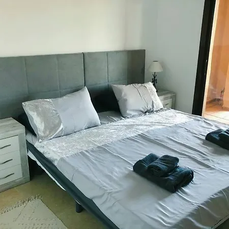 Duquesa 2 Bed Sleeps 6 Overlooking Pool With Magnificent Sea Views
