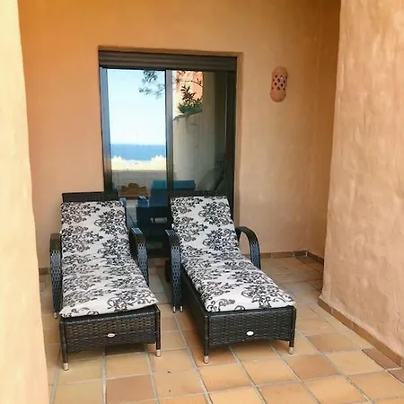 Duquesa 2 Bed Sleeps 6 Overlooking Pool With Magnificent Sea Views * Manilva